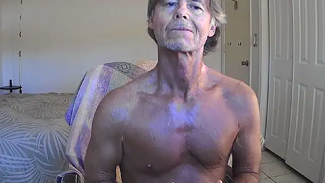 Snapshot of nakeedcowboi65 chatting on March 20, 2026, 10:33 pm nakeedcowboi65 online show from March 20, 2026, 10:33 pm