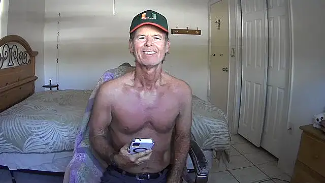 Snapshot of nakeedcowboi65 chatting on February 17, 2026, 7:44 pm nakeedcowboi65 online show from February 17, 2026, 7:44 pm