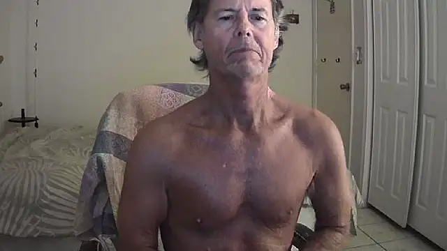 Snapshot of nakeedcowboi65 chatting on April 1, 2026, 12:35 am nakeedcowboi65 online show from April 1, 2026, 12:35 am