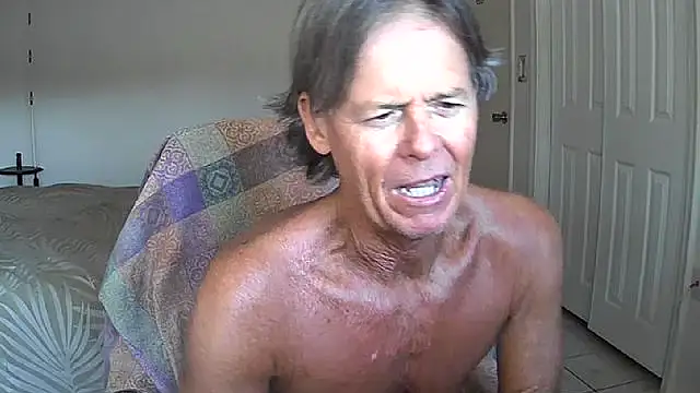nakeedcowboi65 online show from May 15, 2026, 11:47 pm
