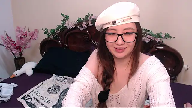 katydoll  online show from March 12, 2025, 5:28 pm