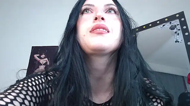 Evelyn Sheeran online show from April 12, 2026, 5:00 am