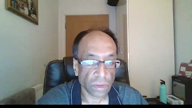 Snapshot of rauncher1 chatting on February 6, 2026, 9:05 am rauncher1 online show from February 6, 2026, 9:05 am