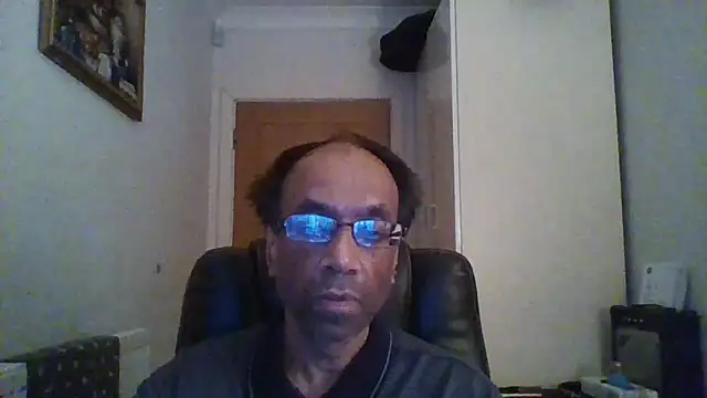 rauncher1 online show from December 15, 2025, 12:49 am