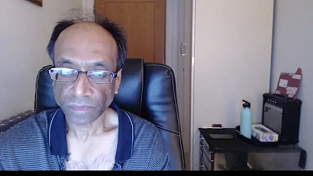 Snapshot of rauncher1 chatting on February 13, 2026, 12:10 am rauncher1 online show from February 13, 2026, 12:10 am