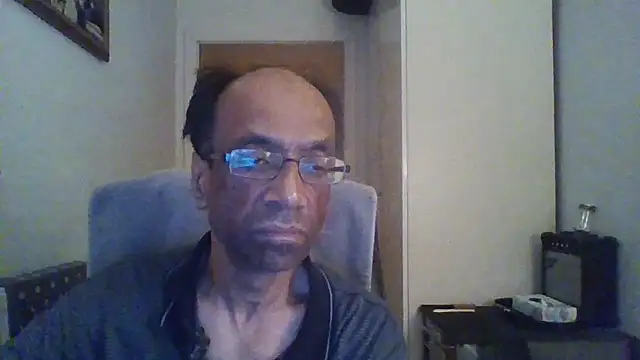 rauncher1 online show from November 8, 2025, 1:53 am