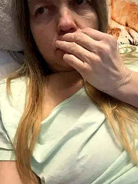 Susanel online show from December 16, 2025, 2:49 am