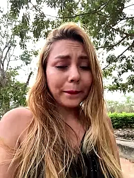 Snapshot of Brittanyrosexx chatting on October 12, 2025, 9:27 pm Brittanyrosexx online show from October 12, 2025, 9:27 pm