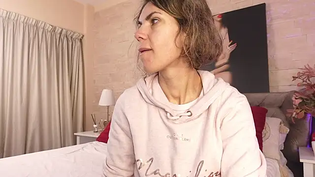 FeliciaKrige online show from February 21, 2026, 8:33 pm