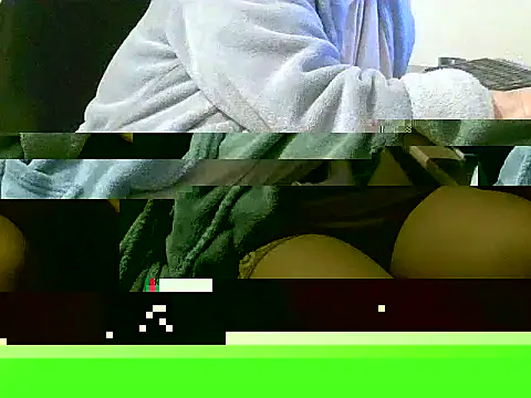 Snapshot of douceur63 chatting on December 20, 2024, 11:32 am douceur63 online show from December 20, 2024, 11:32 am