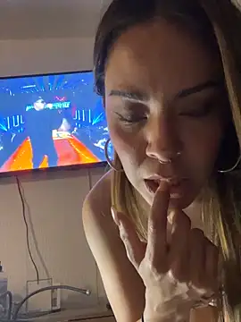 LilEuphoria online show from March 16, 2026, 4:42 am