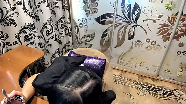 EVILENSA online show from November 2, 2025, 2:11 pm