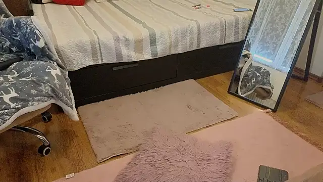 Snapshot of elacoquette chatting on March 25, 2026, 2:05 pm elacoquette online show from March 25, 2026, 2:05 pm