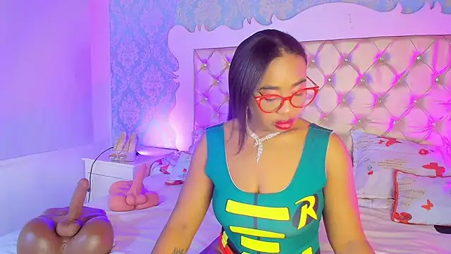 CaseyMoon online show from March 13, 2026, 12:43 pm