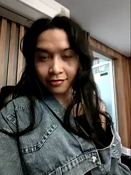 sara kimoo online show from November 18, 2025, 4:32 pm