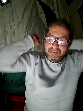 TryingWind online show from June 9, 2026, 4:02 am