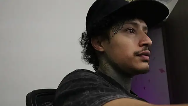 trieone online show from October 14, 2025, 11:04 pm