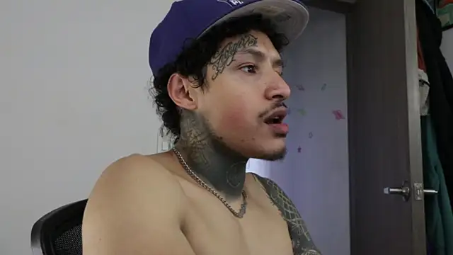 trieone online show from September 9, 2025, 8:18 pm