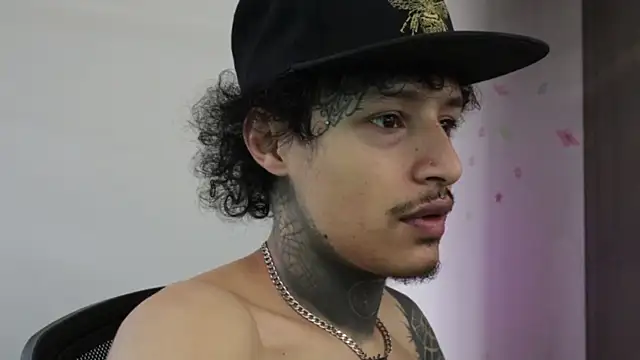 trieone online show from December 18, 2025, 3:38 pm