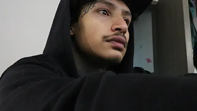 trieone online show from October 12, 2025, 9:49 pm