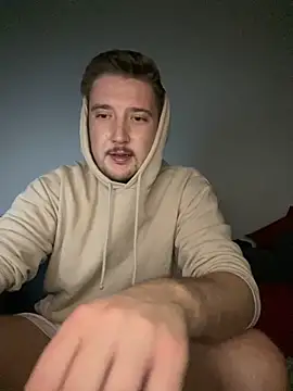 Snapshot of TwopartCuisine chatting on December 21, 2024, 6:41 am TwopartCuisine online show from December 21, 2024, 6:41 am