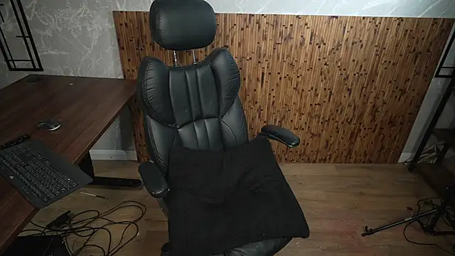 Snapshot of JessicaNylonQueen chatting on March 20, 2026, 2:51 pm JessicaNylonQueen online show from March 20, 2026, 2:51 pm