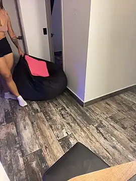 Victoria14  online show from November 2, 2025, 6:07 am