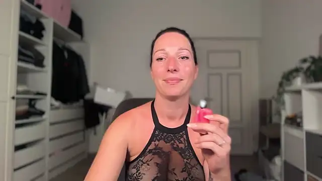 Viola Beck online show from August 6, 2026, 9:10 pm