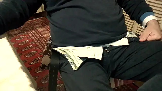 polloiw online show from April 22, 2026, 8:48 pm