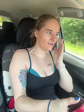 lolabunny9 online show from June 14, 2026, 5:03 pm