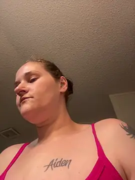 lolabunny9 online show from June 26, 2026, 2:45 pm