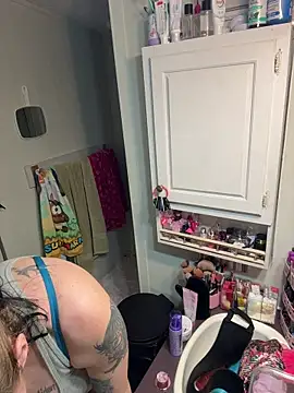 lolabunny9 online show from July 13, 2026, 4:50 pm