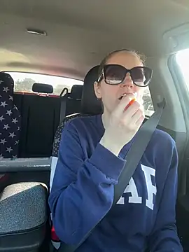 lolabunny9 online show from February 8, 2026, 8:50 pm