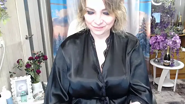 Mika Passion online show from April 13, 2026, 9:46 am