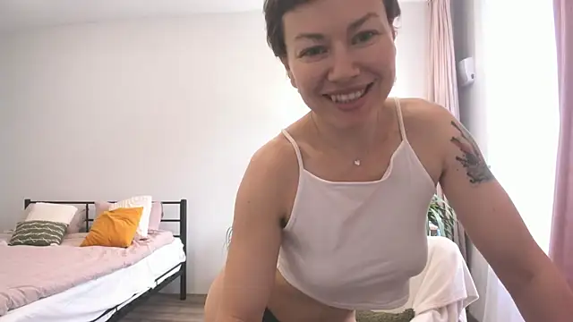 Snapshot of Alexisweet chatting on May 10, 2026, 2:48 am Alexisweet online show from May 10, 2026, 2:48 am