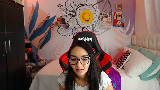 LinzyBaner online show from February 14, 2025, 12:19 am