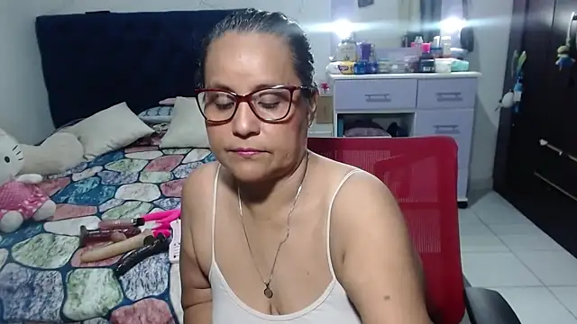 Snapshot of pervert_mommy_ chatting on May 8, 2026, 10:41 am pervert mommy online show from May 8, 2026, 10:41 am