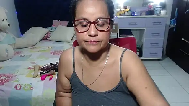 Snapshot of pervert_mommy_ chatting on April 23, 2026, 9:27 am pervert mommy online show from April 23, 2026, 9:27 am