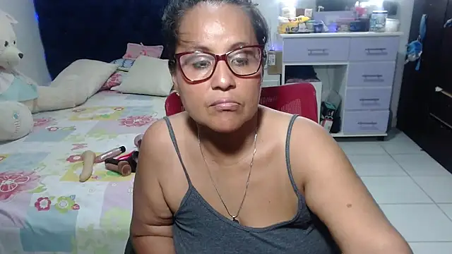 Snapshot of pervert_mommy_ chatting on April 23, 2026, 12:51 pm pervert mommy online show from April 23, 2026, 12:51 pm