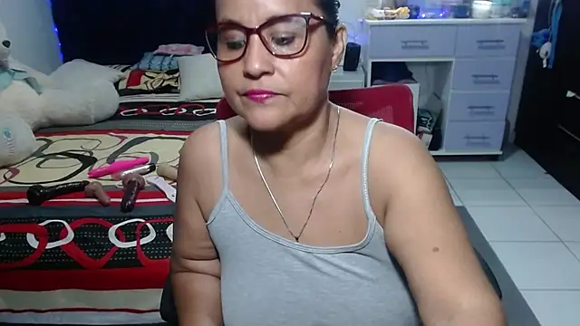 Snapshot of pervert_mommy_ chatting on April 4, 2026, 10:55 am pervert mommy online show from April 4, 2026, 10:55 am
