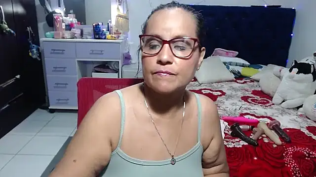 Snapshot of pervert_mommy_ chatting on May 26, 2026, 10:35 am pervert mommy online show from May 26, 2026, 10:35 am