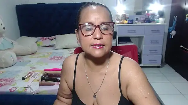 Snapshot of pervert_mommy_ chatting on April 18, 2026, 10:28 am pervert mommy online show from April 18, 2026, 10:28 am
