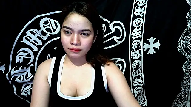 Snapshot of _preciousmoira_ chatting on July 11, 2026, 1:17 am preciousmoira online show from July 11, 2026, 1:17 am