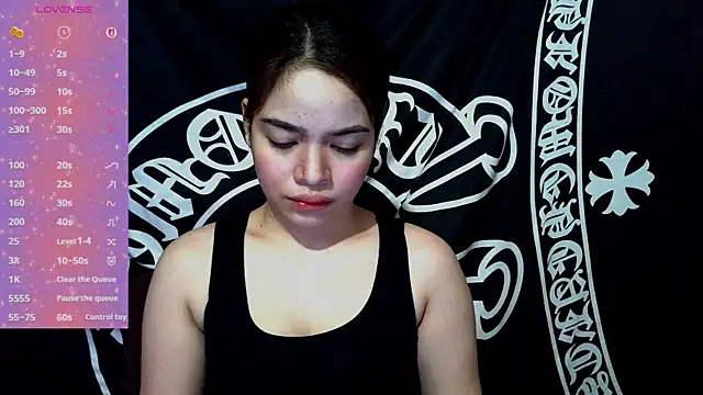 Snapshot of _preciousmoira_ chatting on June 25, 2026, 2:20 am preciousmoira online show from June 25, 2026, 2:20 am
