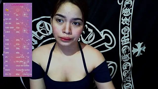 Snapshot of _preciousmoira_ chatting on June 4, 2026, 12:37 am preciousmoira online show from June 4, 2026, 12:37 am