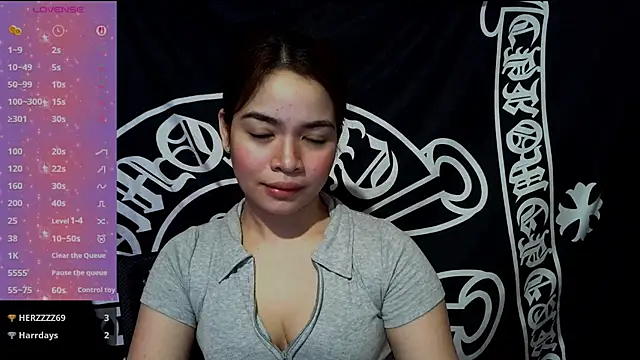 Snapshot of _preciousmoira_ chatting on June 11, 2026, 2:53 am preciousmoira online show from June 11, 2026, 2:53 am