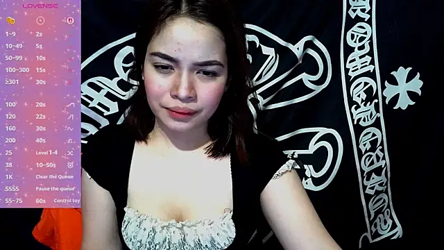 Snapshot of _preciousmoira_ chatting on June 16, 2026, 11:21 am preciousmoira online show from June 16, 2026, 11:21 am