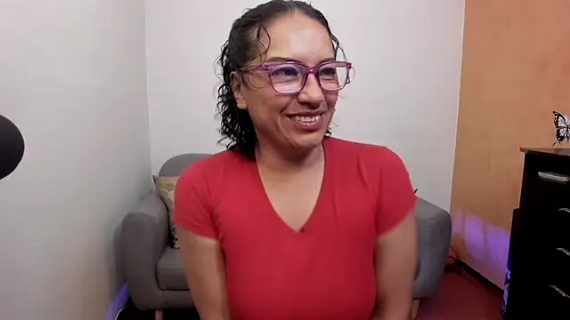 scarlet wet online show from July 26, 2026, 12:39 am