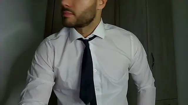 Snapshot of Justynn1 chatting on February 20, 2026, 9:17 pm Justynn1 online show from February 20, 2026, 9:17 pm