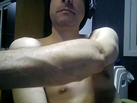 gauchors20 online show from November 30, 2025, 2:34 am